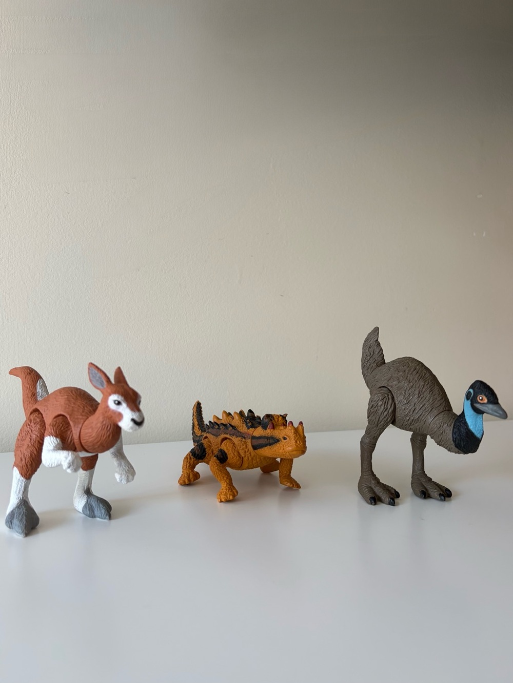 VINTAGE K&M INT MAGNETIC ANIMALS